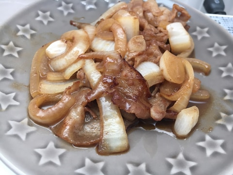 豚バラと玉ねぎのマヨ生姜炒め。